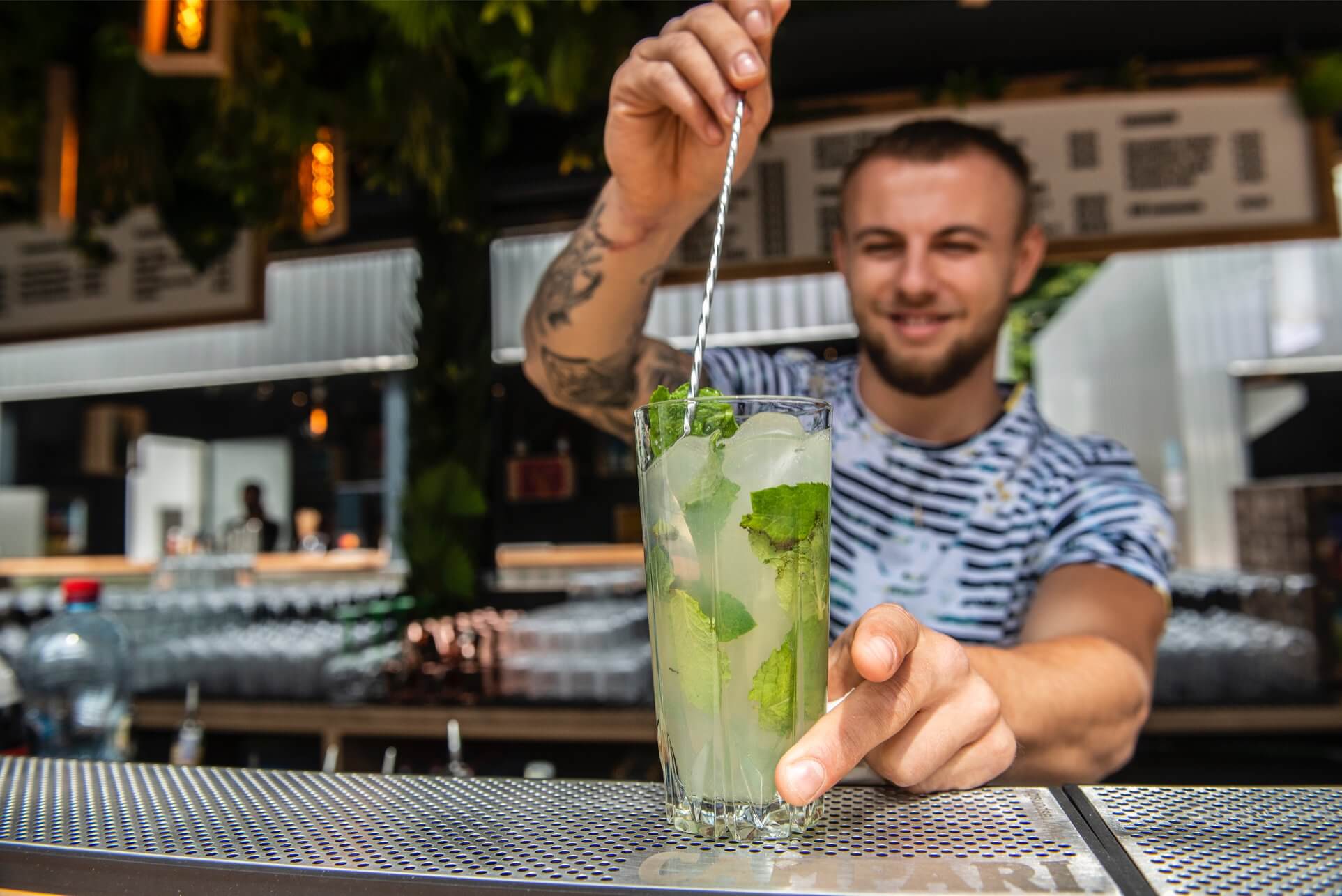 Cocktail & Wine district